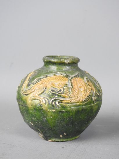 ASIA: Porcelain rectangular covered box with...