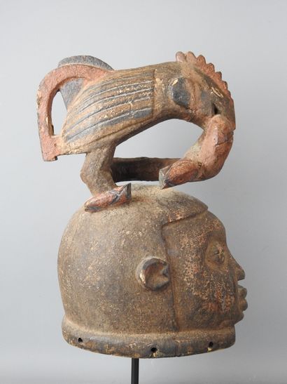 NIGERIA - Yoruba : Wooden and pigmented helmet...