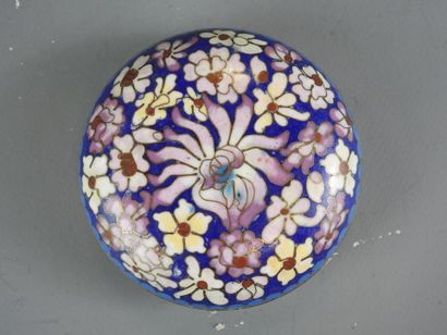 CHINA: Two circular covered boxes in cloisonné...
