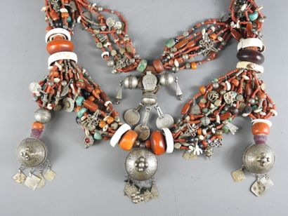 Tata region, Anti-Atlas, Morocco.
Large necklace...