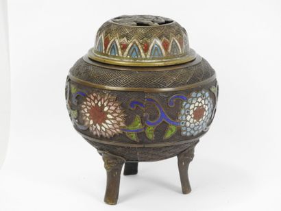 JAPAN: Bronze and cloisonné enamel tripod...