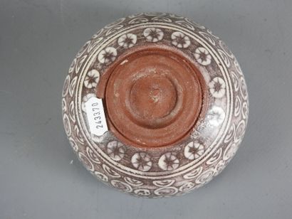 JAPON : Bol à thé Mishima en grès Chawan,...