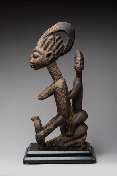 YOROUBA, Nigeria.
Eroded wood with high patina.
Beautiful...