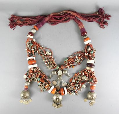 Tata region, Anti-Atlas, Morocco.
Large necklace...