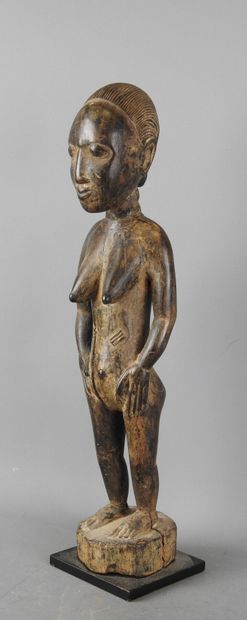 Abron - Côte d'Ivoire. Bois dur patine brun...