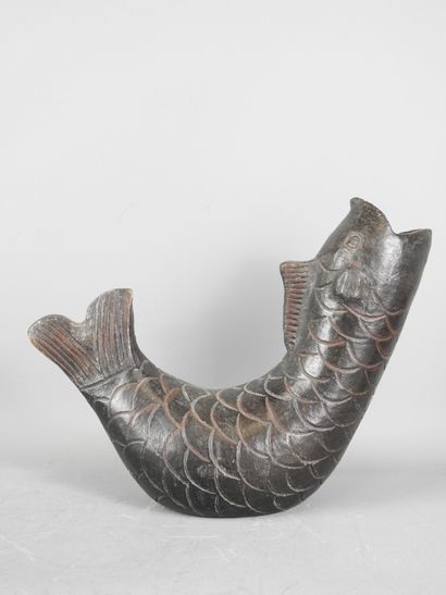 AMERIQUE DU SUD : Vase en forme de poisson,...