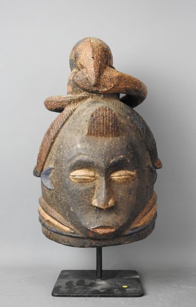 NIGERIA - Yoruba : Wood and pigment helmet...