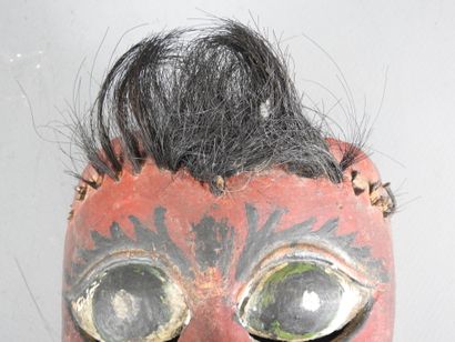 INDONESIE : Masque de Java, bois polychrome,...