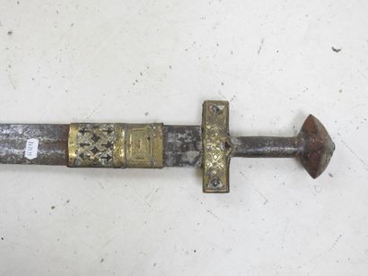 MALI. Sabre de type « takouba » à lame droite...