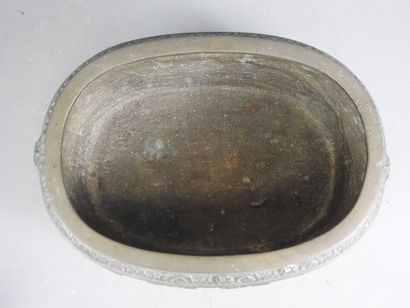 SOUTHEAST ASIA: Bronze table planter decorated...