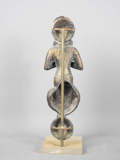 INDE : Statue Naga Kanya en bronze à patine...
