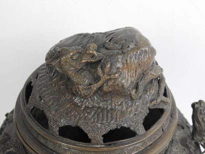 JAPAN: TRIPOD BRUE PARFUM in bronze, lid...