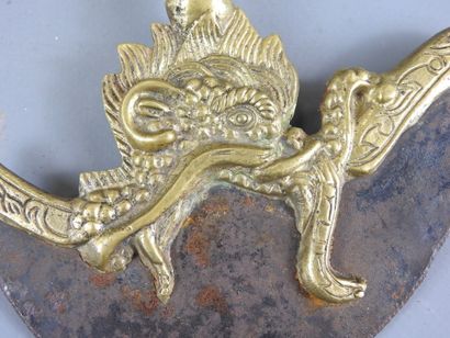 TIBET.
Bronze, fer.
Couperet rituel « Kartrika...