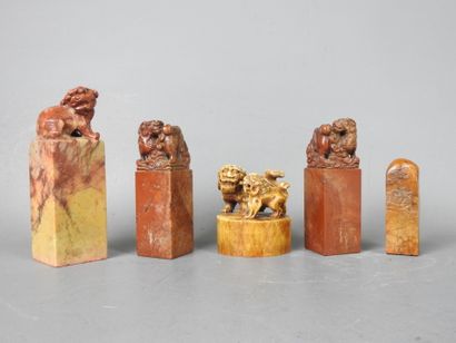 CHINA: Reunion of 5 hard stone seals, one...