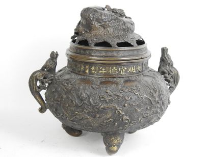 JAPAN: TRIPOD BRUE PARFUM in bronze, lid...