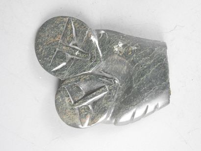 ART INUIT: Personnage stylisée en pierre...
