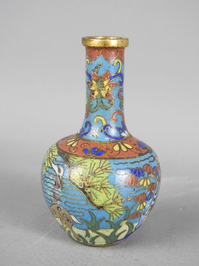 CHINA: Pair of small cloisonné enamel bottle...