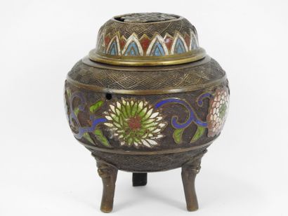 JAPAN: Bronze and cloisonné enamel tripod...