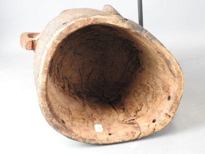 NIGERIA - Yoruba : Wooden and pigmented helmet...