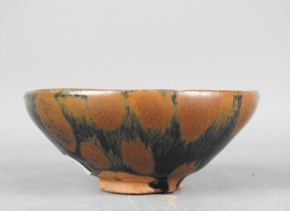 CHINA: Small stoneware bowl with black shaded...