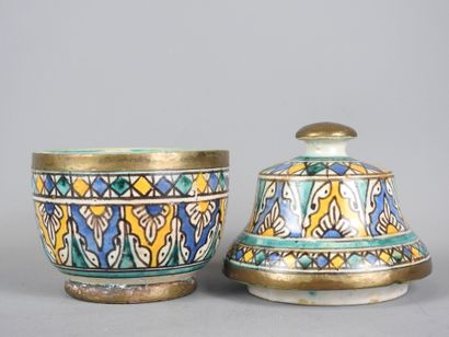 FES, Maroc.
Pot à beurre « jobbana » en faïence...