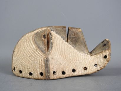 SONGYE - DRC : Wood and pigments. Kikashi