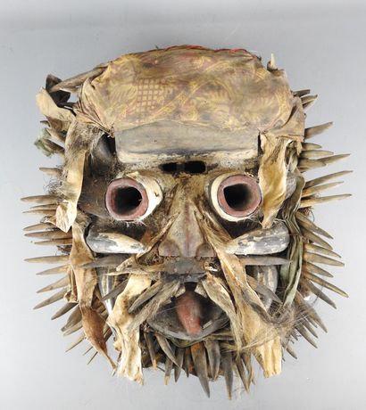 Wé/Guéré, Ivory Coast. Impressive dance mask...