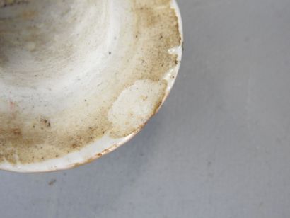 CHINA - Canton: Porcelain cylindrical covered...