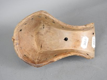 SONGYE - DRC : Wood and pigments. Kikashi