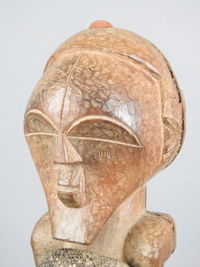 SONGYE - DRC : Hard wood with two magical...