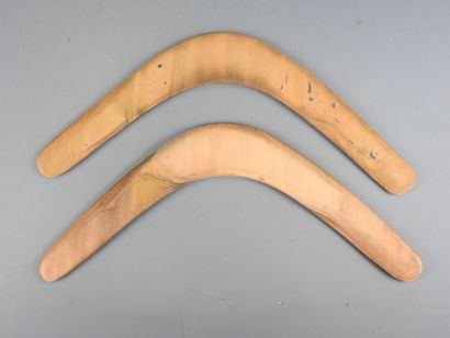 ABORIGENE, Australia.
Two wooden boomerangs...
