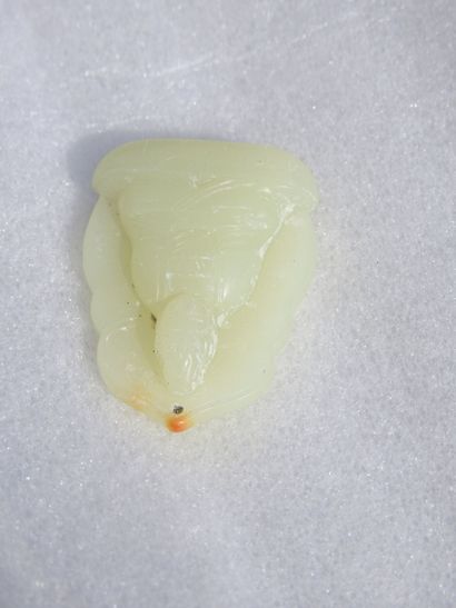 Carved jade haloed BUDDHA. 4x3cm