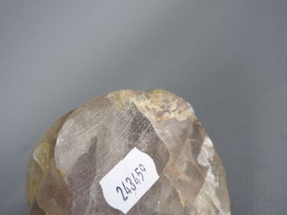 CHINA: Two rabbits in hard stone. H. 7 and...