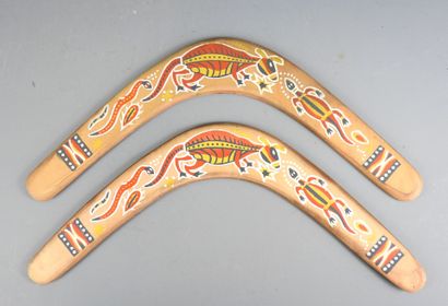 ABORIGENE, Australia.
Two wooden boomerangs...
