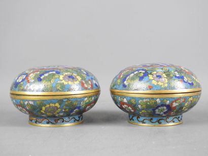CHINA: Pair of circular covered boxes in...