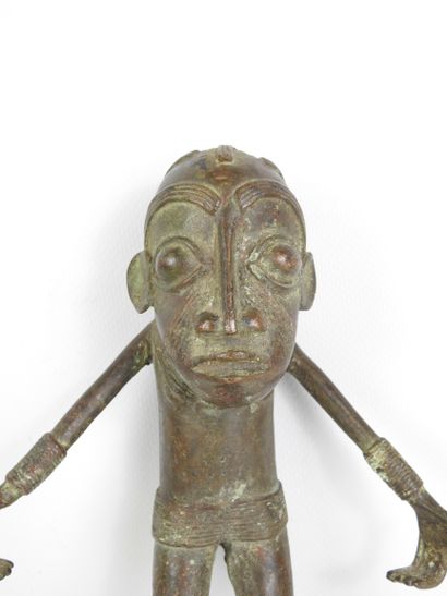 BAMOUN - Cameroon : Bronze statuette of a...