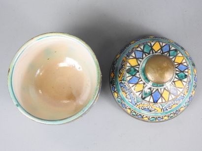 FES, Maroc.
Pot à beurre « jobbana » en faïence...