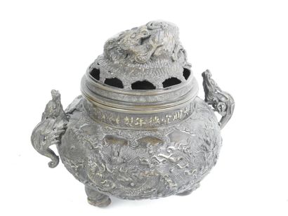 JAPAN: TRIPOD BRUE PARFUM in bronze, lid...