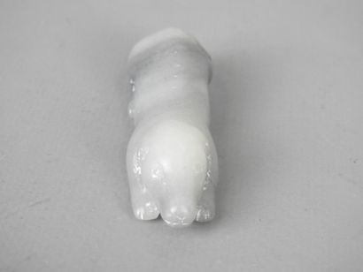 Carved milky jade dog. Length: 7cm.