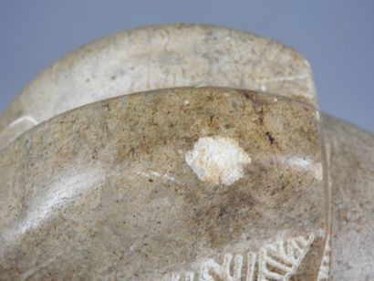 GABON, Ngounié region.
Imposing head in steatite...