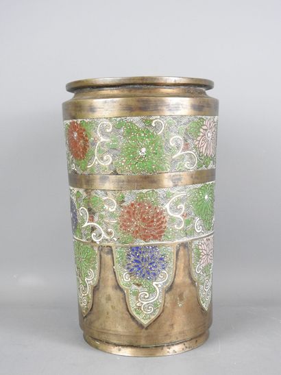 ASIE du SUD EST : Vase rouleau en bronze...