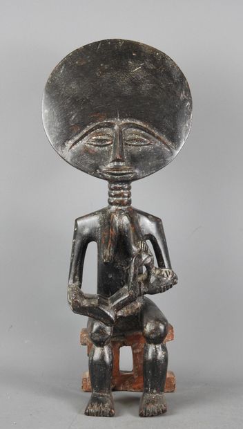 Ashanti - Ghana : Statue de maternité représentant...