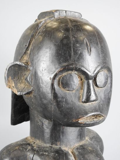 FANG, Gabon.
Wood, dark patina.
Eyema Byeri