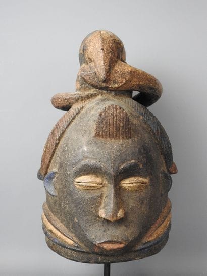 NIGERIA - Yoruba : Wood and pigment helmet...