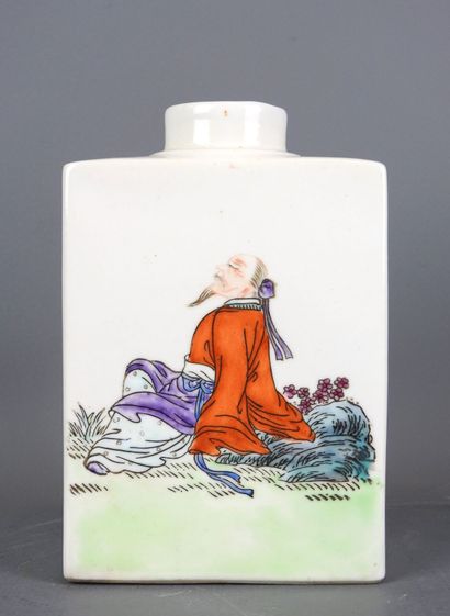 CHINA: Rectangular porcelain tea-bottle decorated...