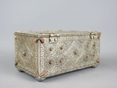 AFRIQUE DU NORD. COFFRET rectangulaire en...