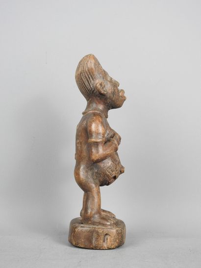 YOMBE - Democratic Republic of Congo: Brown...