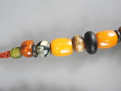 MAROC.
Collier de mariage berbère composé...