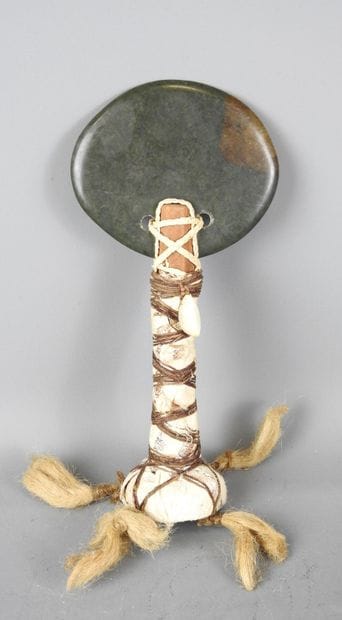 NOUVELLE CALEDONIE : Hache cérémonielle KANAK...