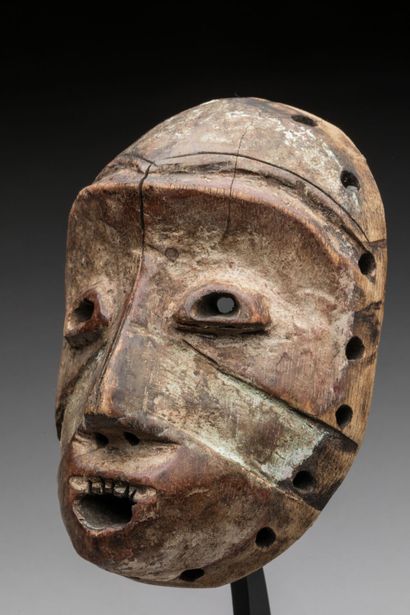 Miniature grade mask, LEGA, Democratic Republic...